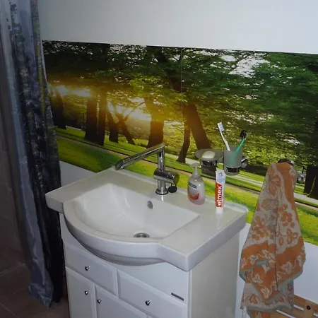 - Leginashytta Mostenica