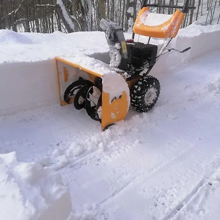 - Leginashytta 샬레 Mostenica