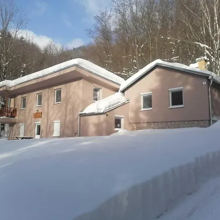 - Leginashytta 샬레 Mostenica